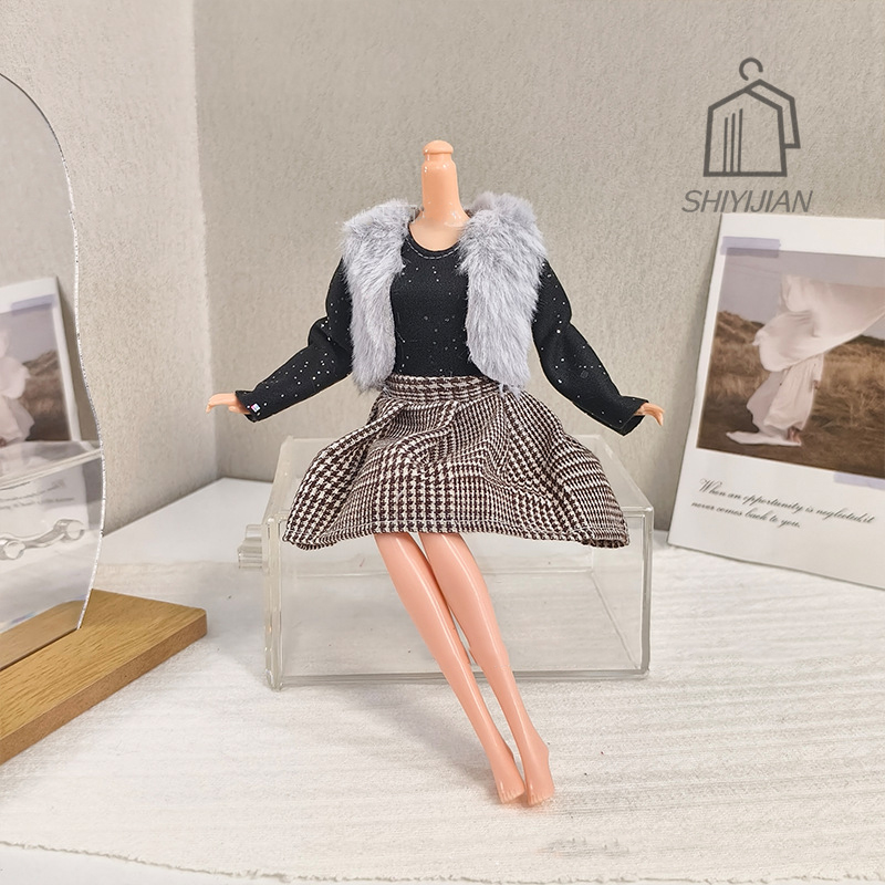 Robe de poupée faite à la main - Winter Clothing Dress Up avis et prix