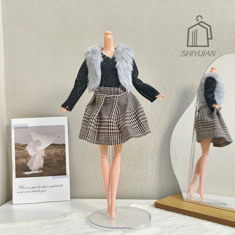 Robe de poupée faite à la main - Winter Clothing Dress Up avis et prix