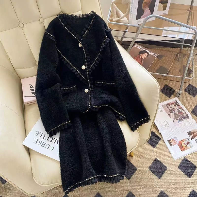 Veste et Jupe Vintage Imbibées - Winter Clothing In French avis et prix